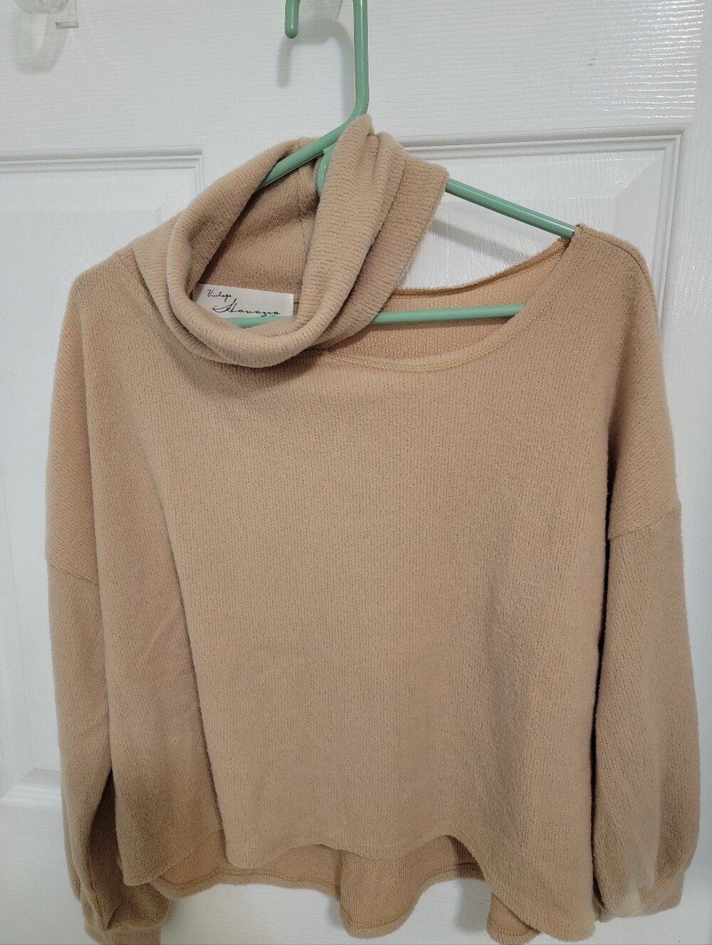 Vintage Havana Women’s Medium Tan Cowl Neck High Low Sweater